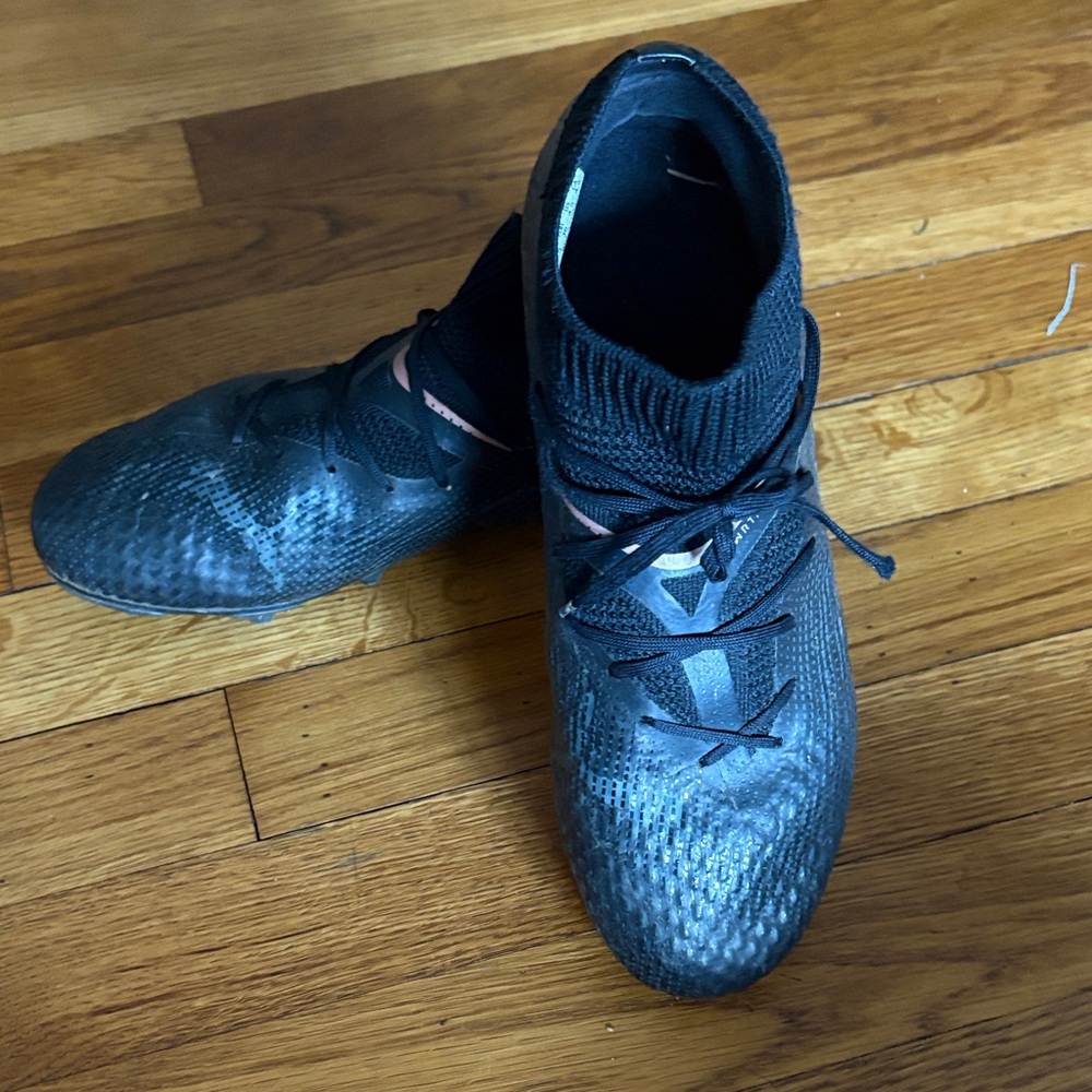 Puma Boys Black Athletic Soccer Shoes